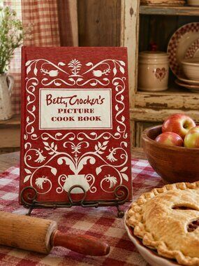 Vintage Betty Crocker Picture Cookbook